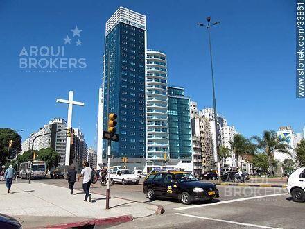 Apartamento de dos dormitorios en venta en Tres Cruces con