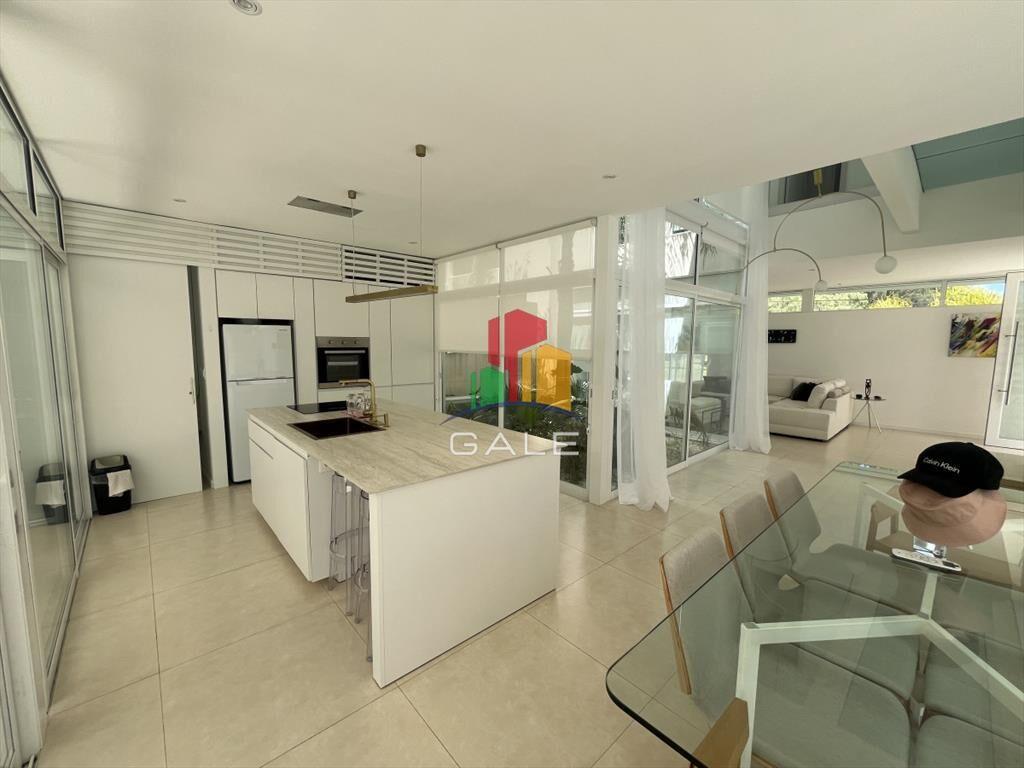 Casa en Venta 4 Dormitorios en Solanas Barrio del