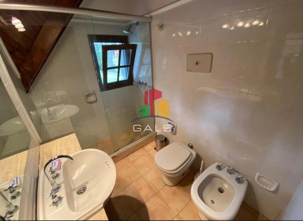 En venta casa de 5 dormitorios, con piscina, parrillero y j