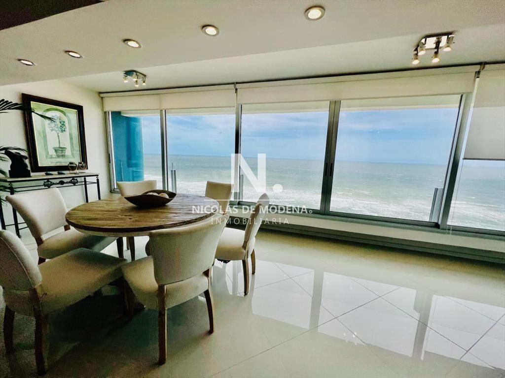 Departamento de 4 dormitorios en venta en de Mar,