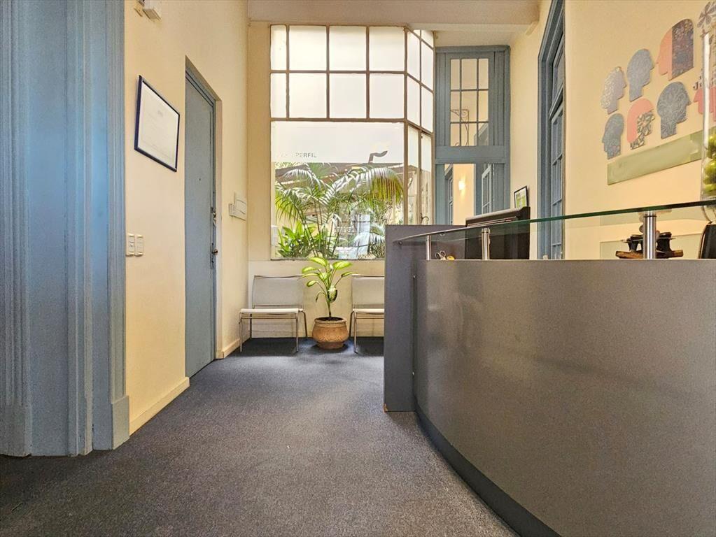 ALQUILER o VENTA - PISO DE OFICINA - CIUDAD VIEJA / CENTRO