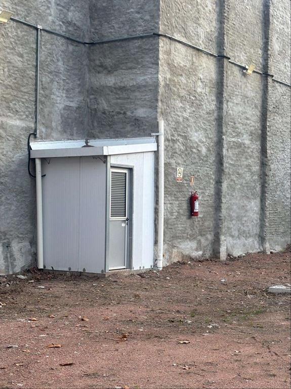 Excelente ubicación: predio de 880 m2 y (adicional) galpón.