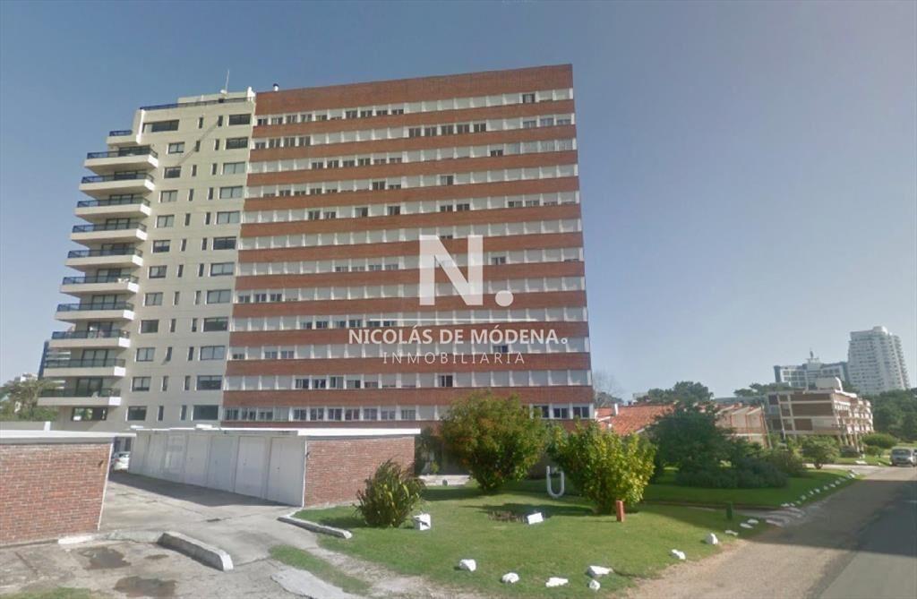 departamento en zona aidy grill Punta del Este 2