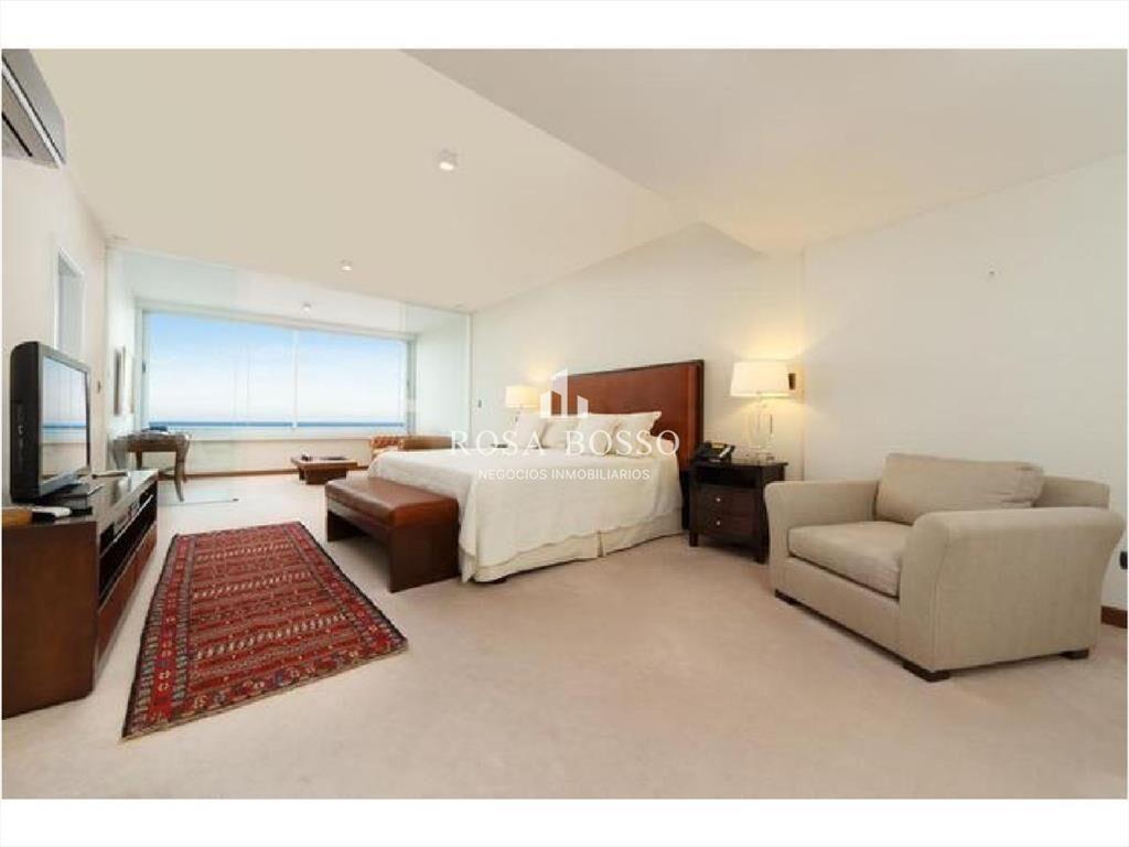 Apartamento en Brava, 4 dormitorios *