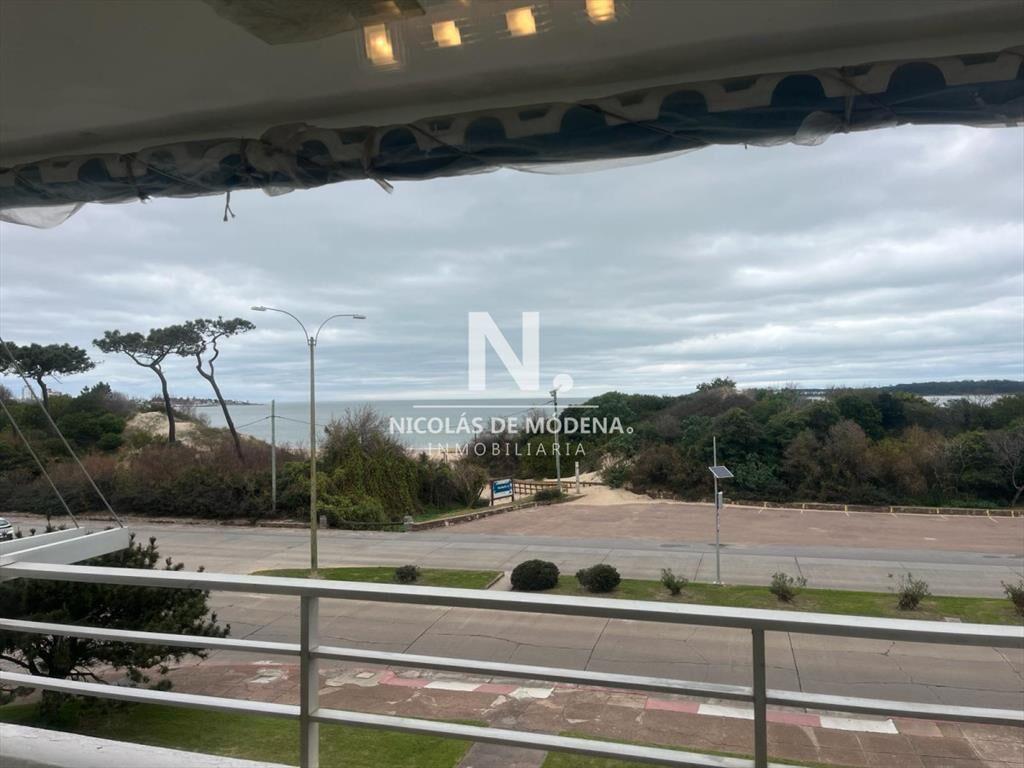 Vende apartamento de 3 dormitorios en Mansa, del