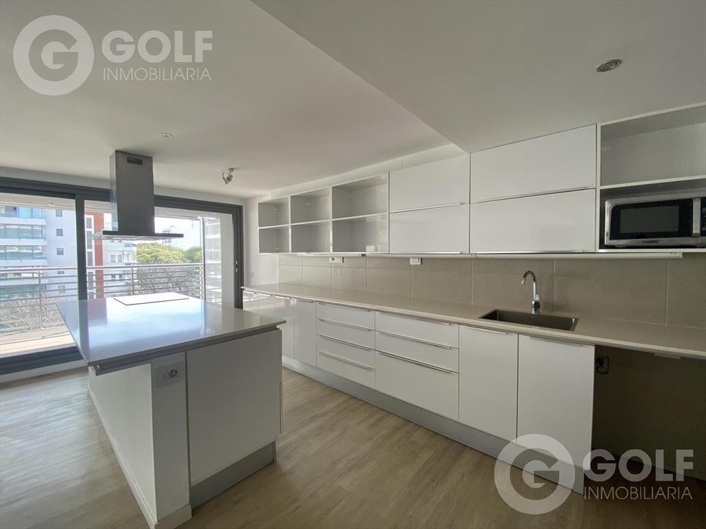 Venta apartamento de 2 dormitorios 2 cocheras con renta en