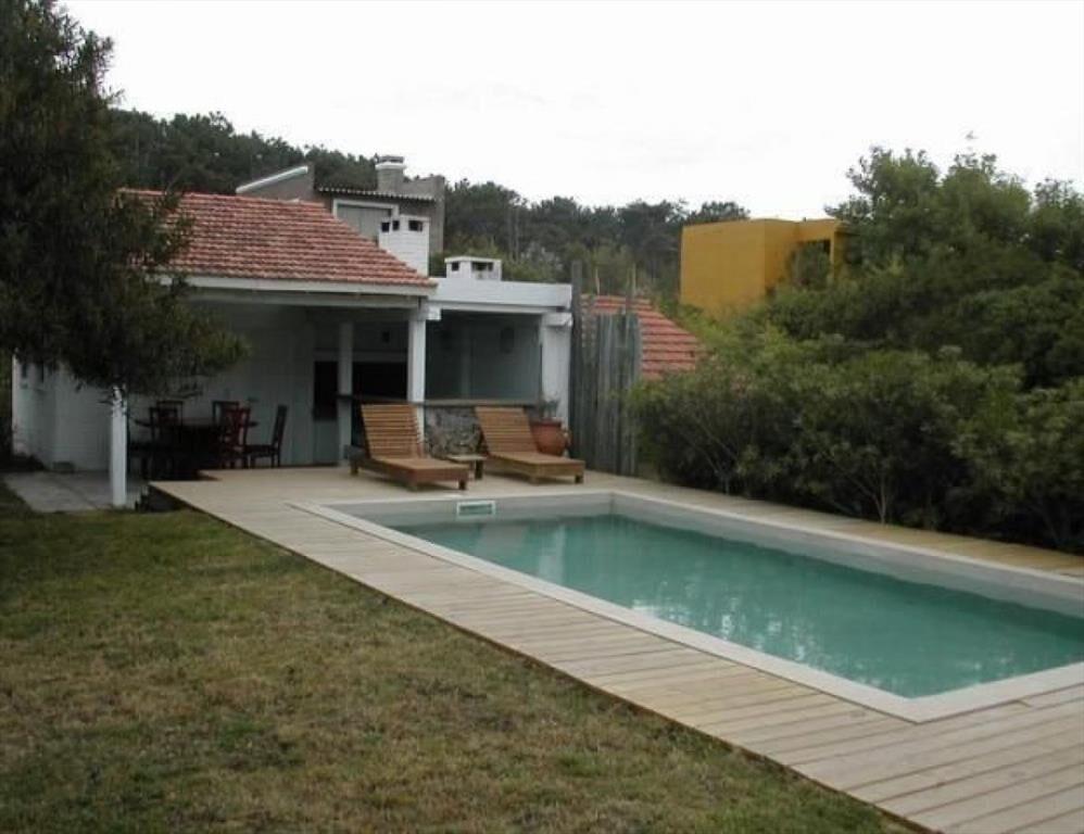 VENTA DE CASA DE 4 DORMITORIOS EN MONTOYA PUNTA DEL ESTE