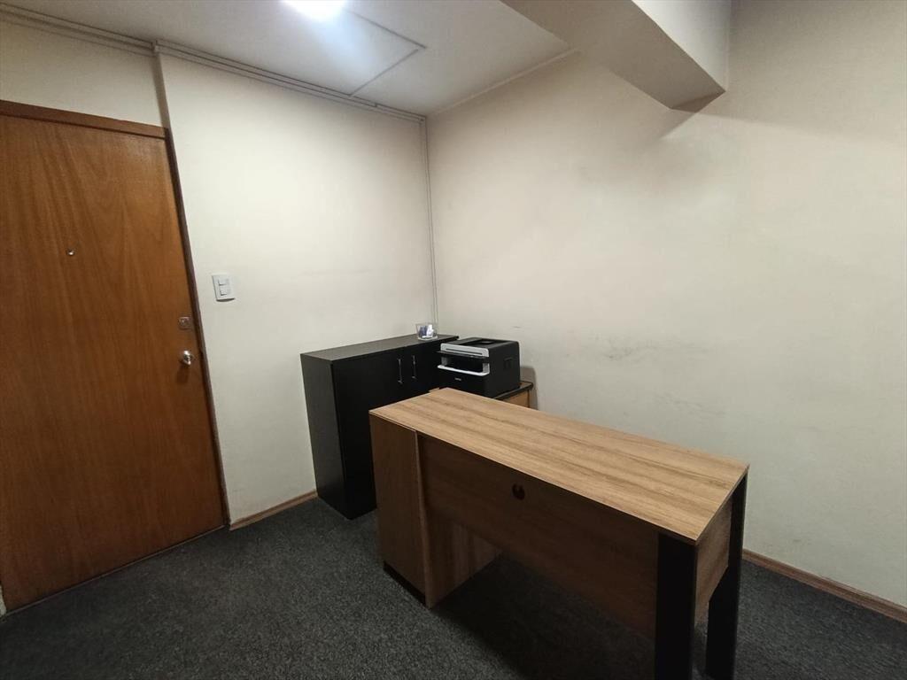 Oficina con garaje a la venta en el centro. Andes y 18 de j