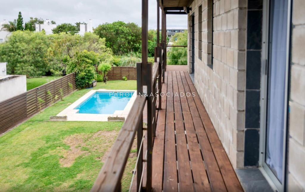 Venta de Casa 4 dormitorios, Manantiales, Punta
