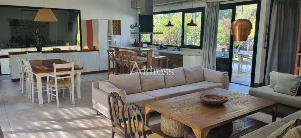 impecable y muy confortable casa, excelente zona