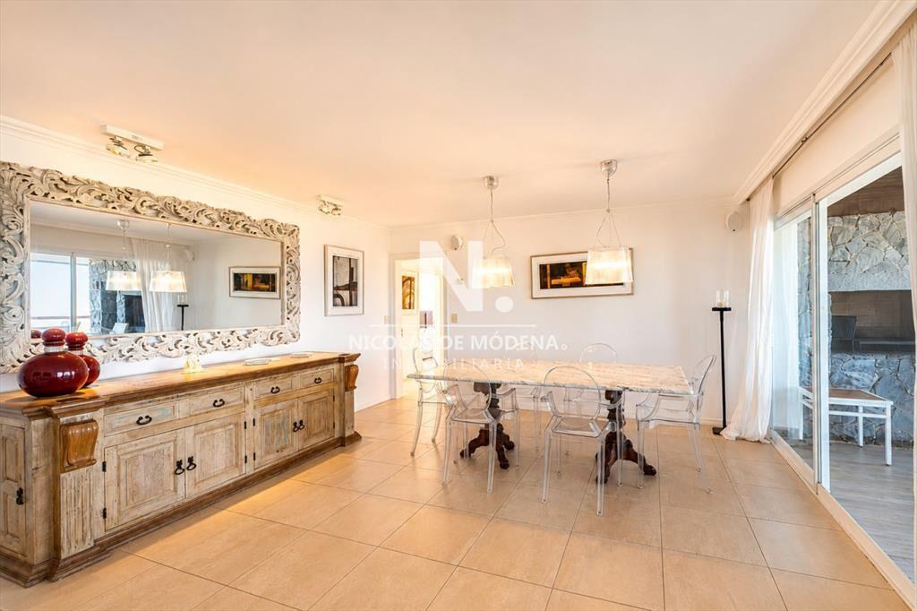 En venta apartamento de 3 dormitorios con vista
