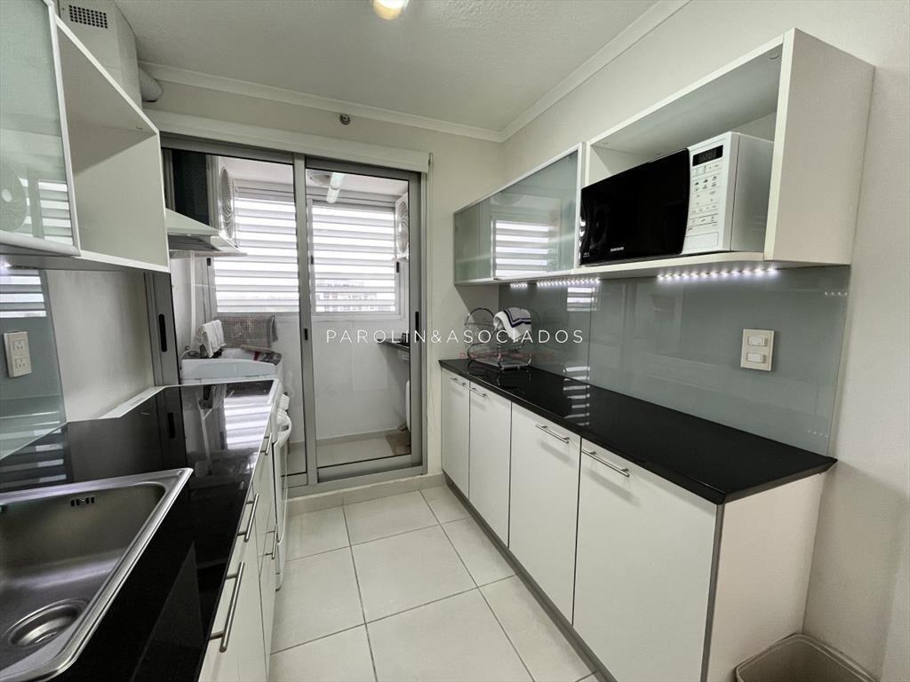Piso alto 2 dormitorios con 1 baño en ocean del