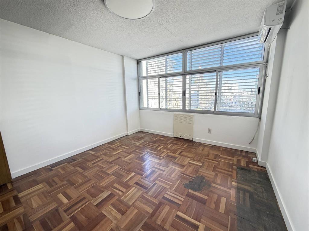 Venta de Oficina al frente en Cordón
