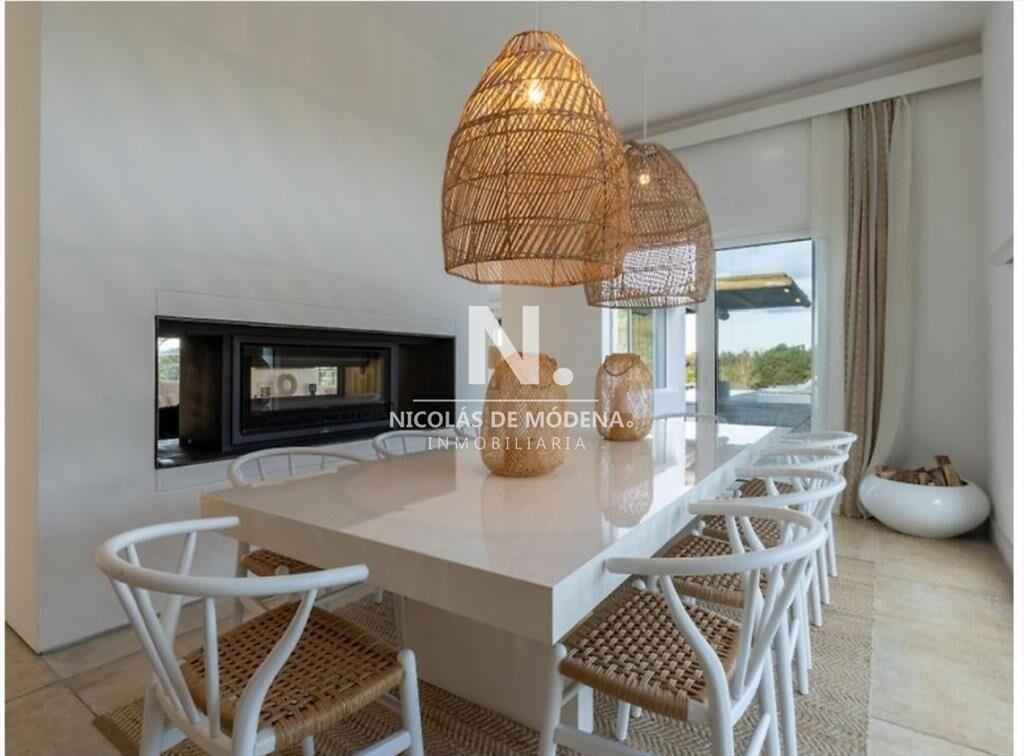 Vende chacra de 4 dormitorios en Punta del Este