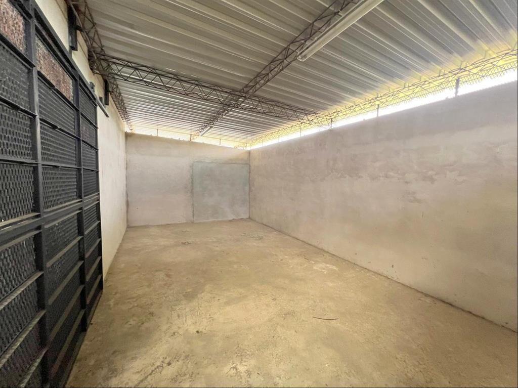 Polo logístico local industrial depósitos 3500m2