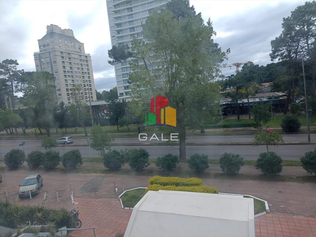 MUY BUENA PLANTA CON SERVICIOS Y EXCELENTE