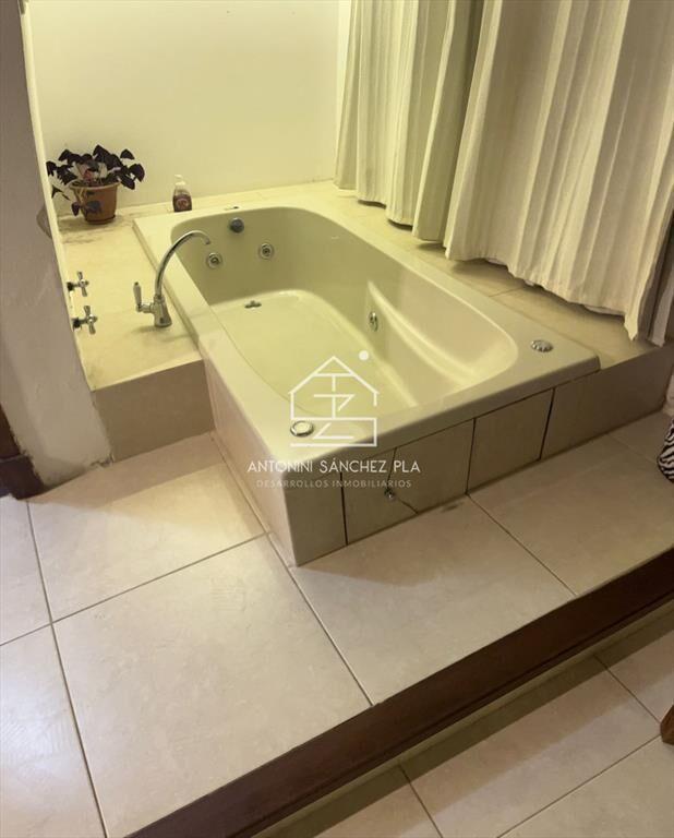 CASA EN ALQUILER CON PISCINA