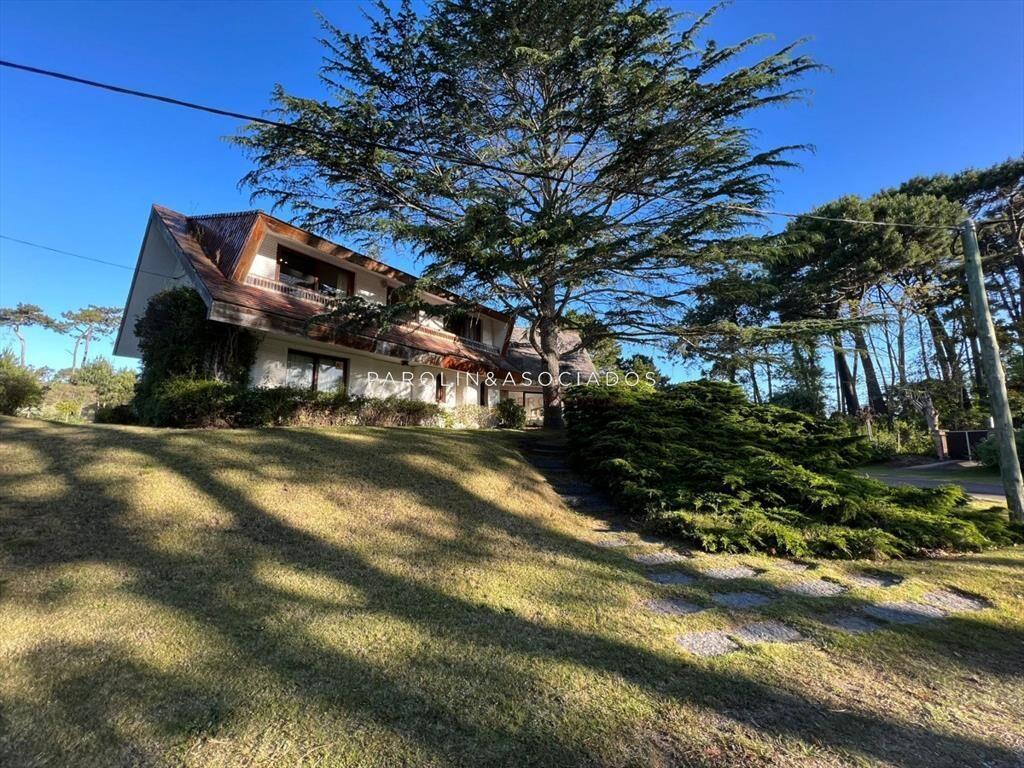Casa de 4 dormitorios en venta en Lugano, Punta