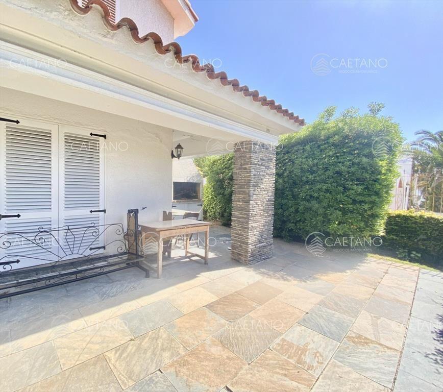 Vende casa 5 dormitorios. PenÃ­nsula, Punta del