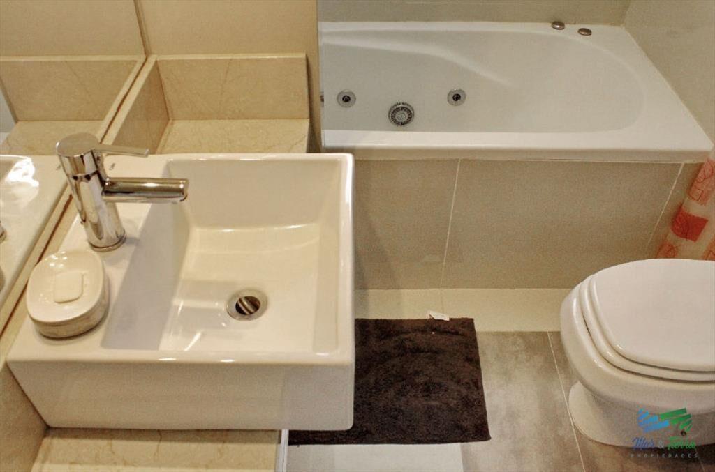 En venta apartamento 2 dormitorios con parrillero