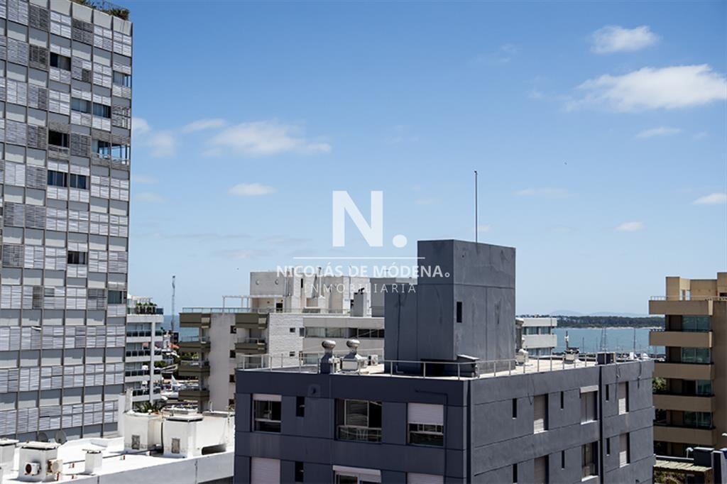 Hermoso departamento en venta, Península.