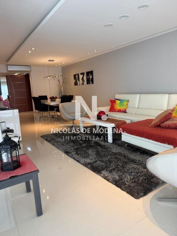 En venta casa 3 dormitorios en Playa Mansa, Punta