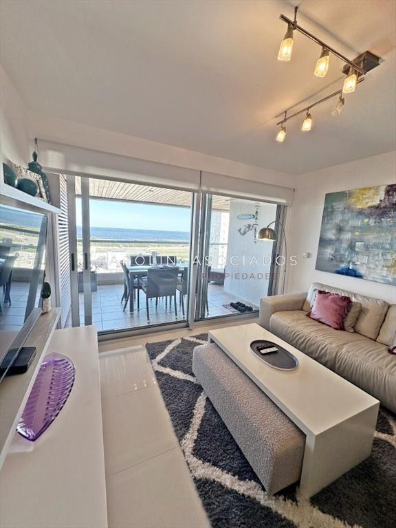 Apartamento en venta en excelente estado con al