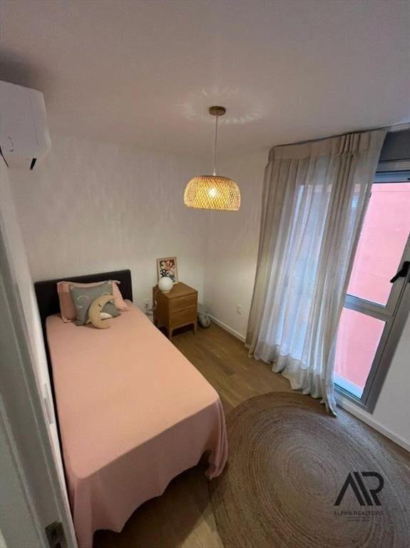 Apartamento de 2 dormitorios, con terraza y vista al mar...