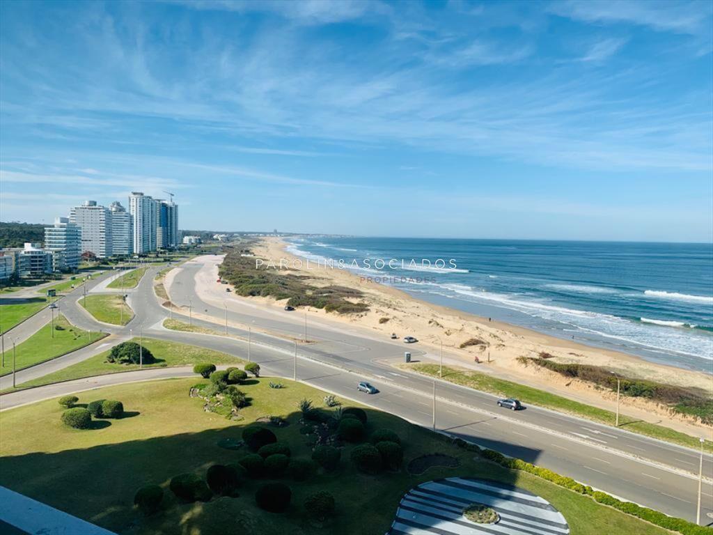 Apartamento en venta de 3 dormitorios en Torre