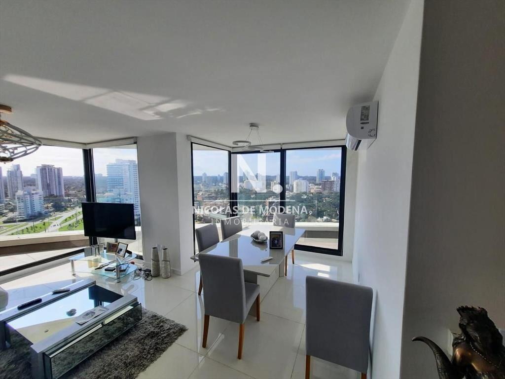 Apartamento de 3 dormitorios en suite con amenities y garaj