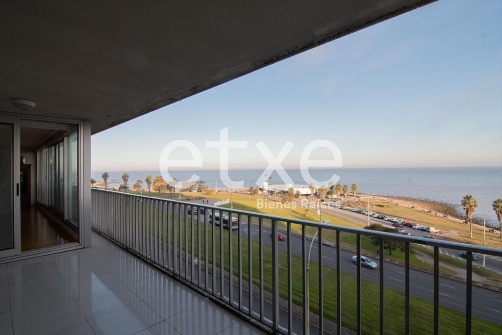 Venta de Apartamento sobre Rambla de Pocitos...