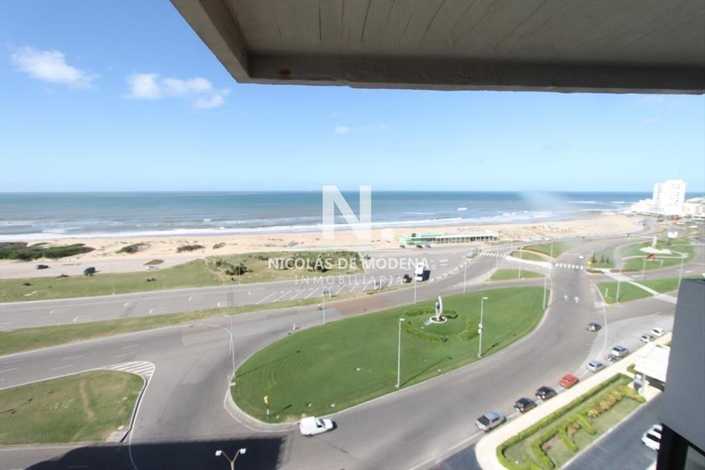 En venta Apartamento de 3 dormitorios en Center