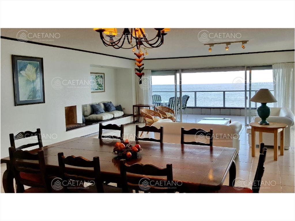 Venta apartamento 3 dormitorios península Punta