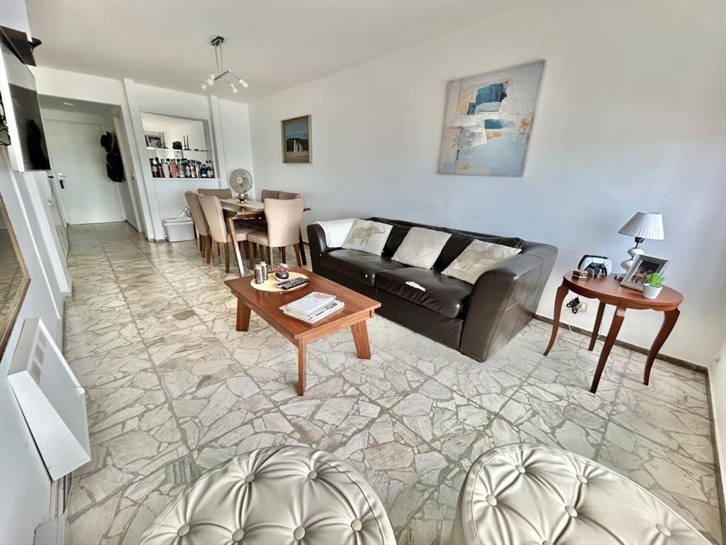VENTA APARTAMENTO 1 DORMITORIO Y MEDIO EDIFICIO