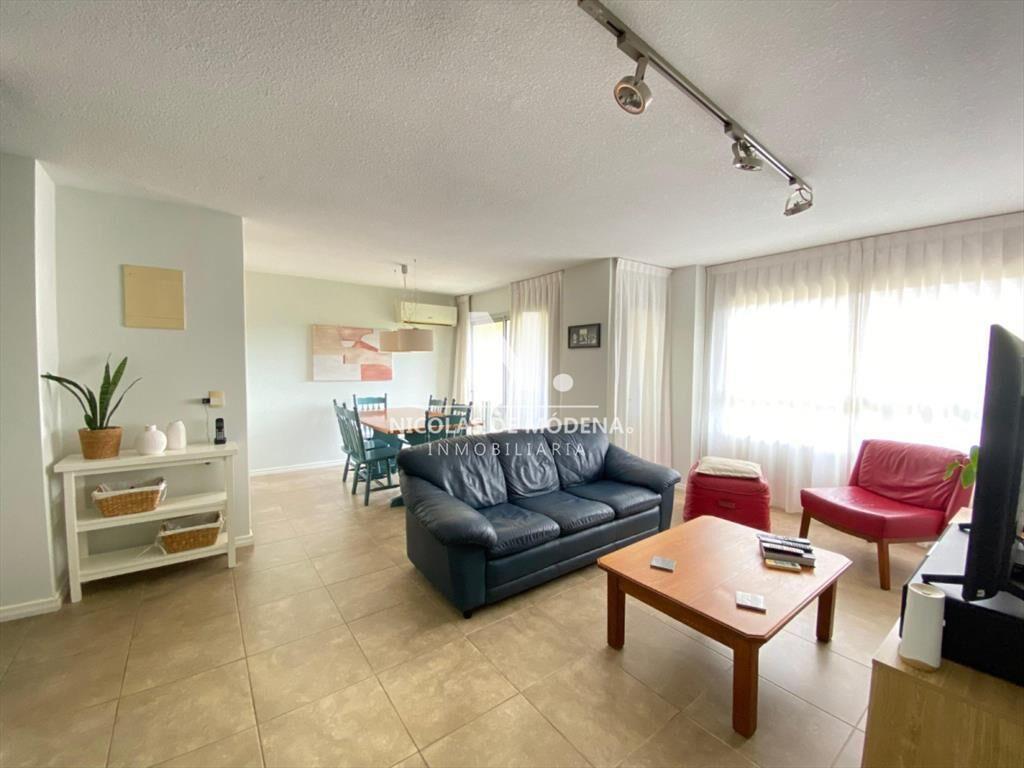 En venta departamento de 2 dormitorios en Punta