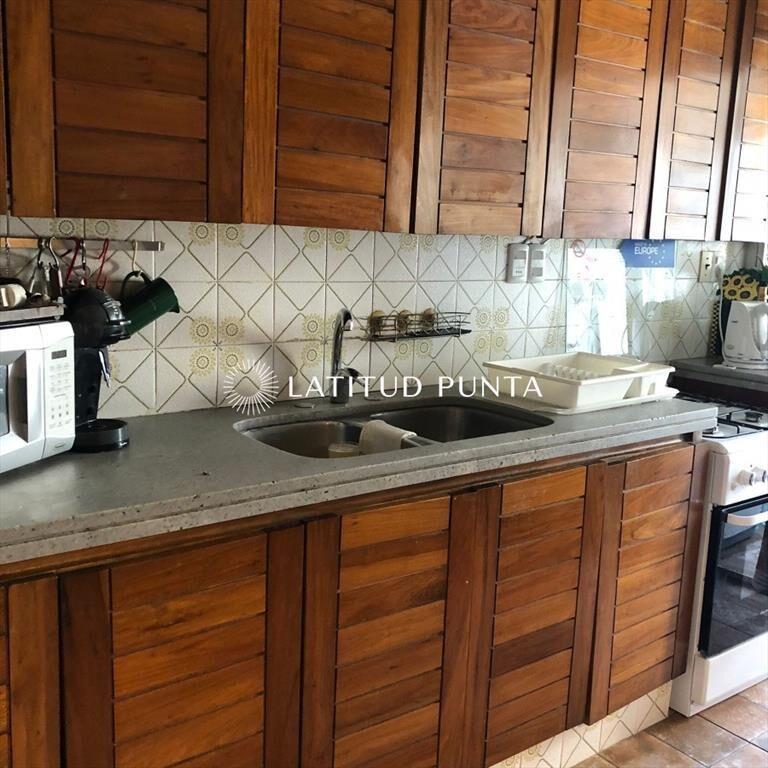 Apartamento en Roosevelt, 3 dormitorios más