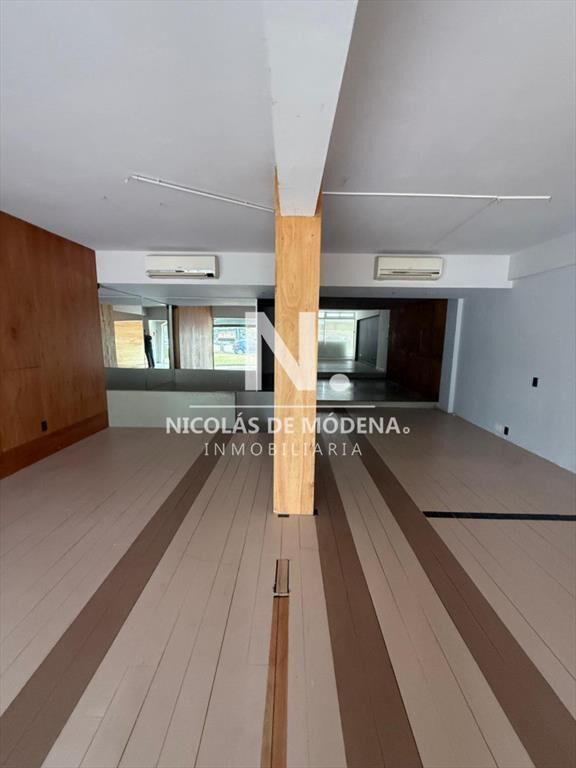 Alquila Local en Punta del Este con 1 Dormitorio