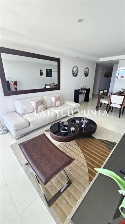 Piso alto en Season, 2 suites
