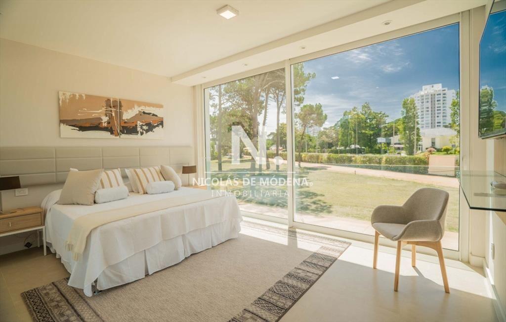 Casa en Barrio Privado, Boulevard Park- Punta del