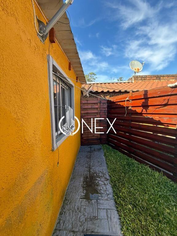 Se alquila casa en El FortÃn.