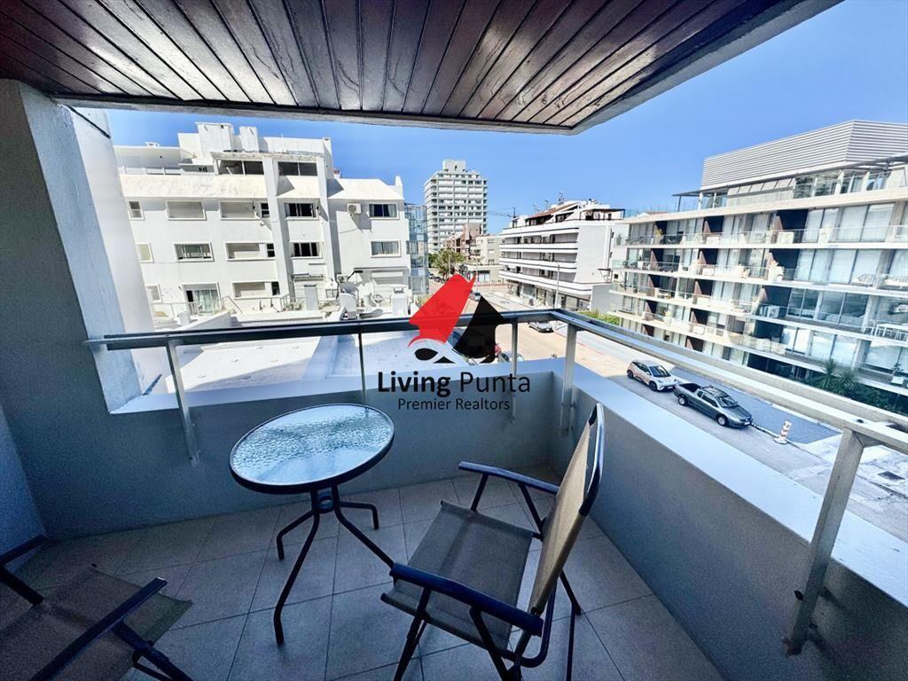 HERMOSO APARTAMENTO EN VENTA DE DOS DORMIT