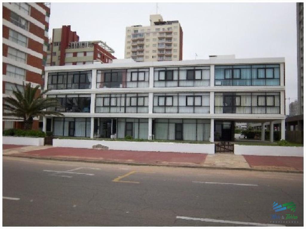 Apartamento en Brava, 3 dormitorios *