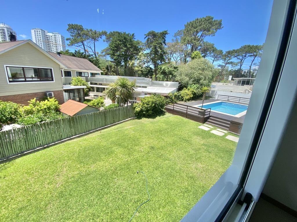 Apartamento de 2 dormitorios + terraza con parrillero de us
