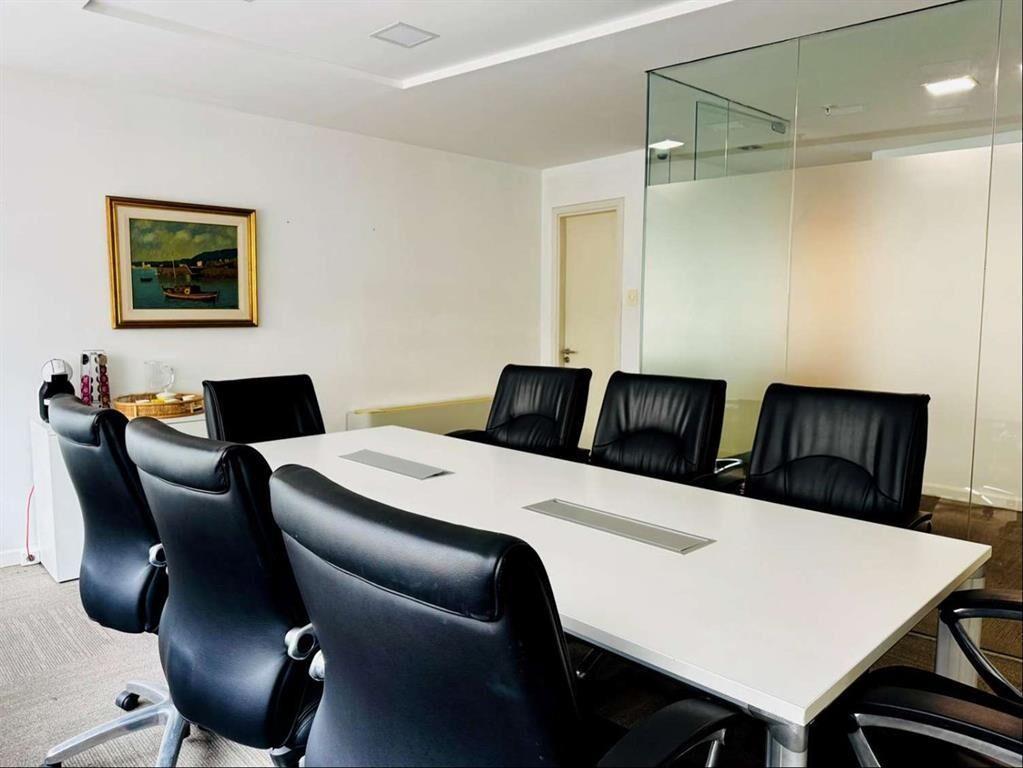 ALQUILER o VENTA - OFICINA - CIUDAD VIEJA - EDIFICIO DE CAT
