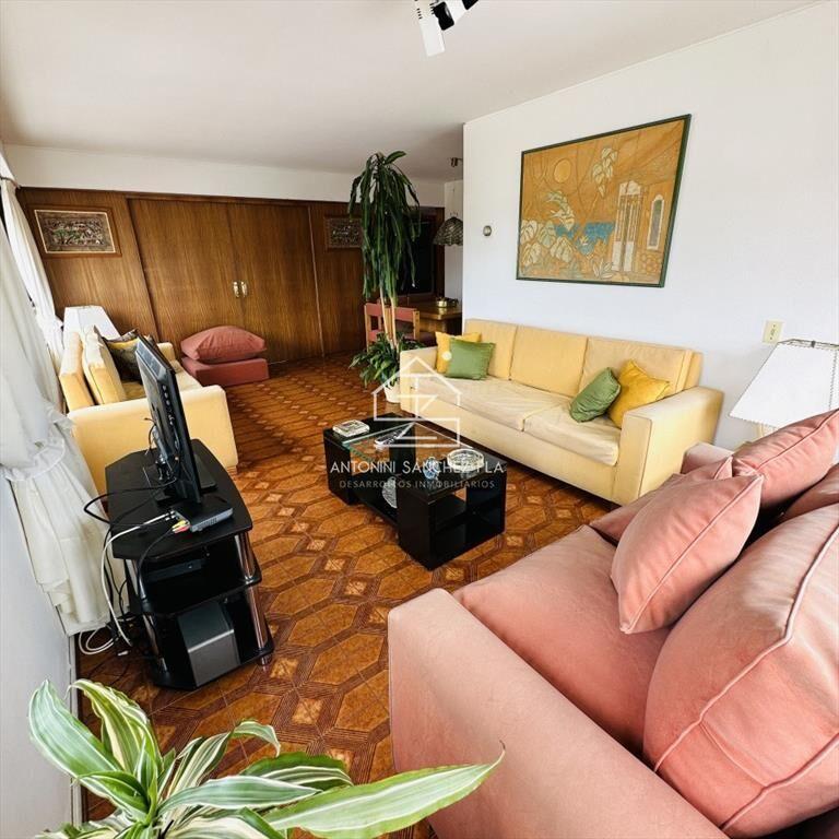 Alquiler y Venta  de apartamento de 3 dormitorios en Punta