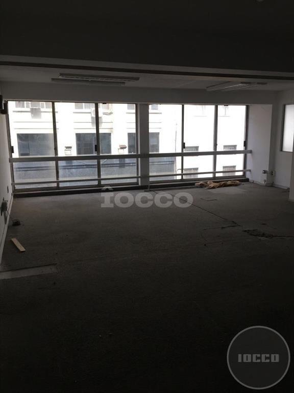 OFICINA EN CIUDAD VIEJA -  2° PISO "EDIFICIO PRESIDENTE" -