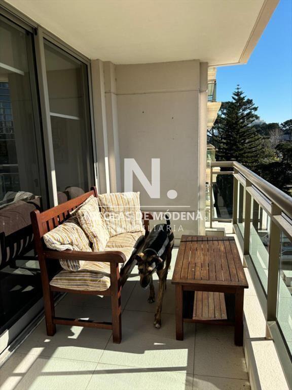 Apartamento en venta en excelente ubicacion, 2 dormitorios
