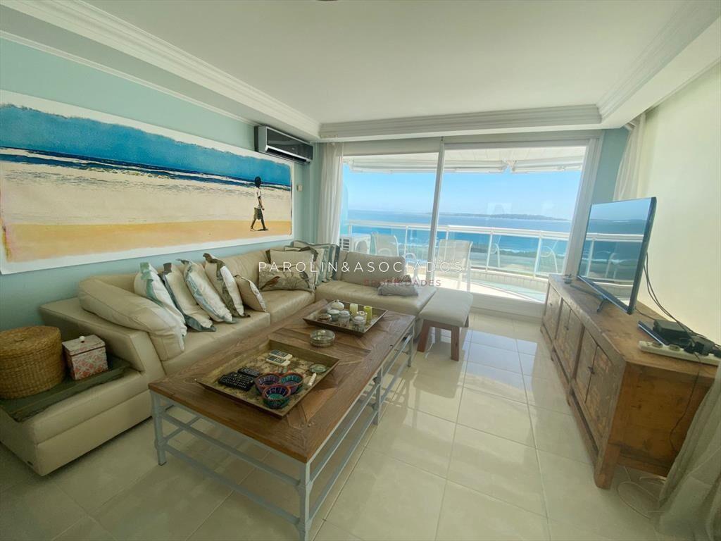 Apartamento en venta de 3 dormitorios en Tower,