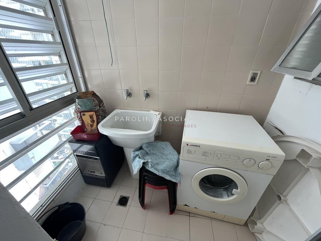 con piscina,garage y serv de mucama,vista total