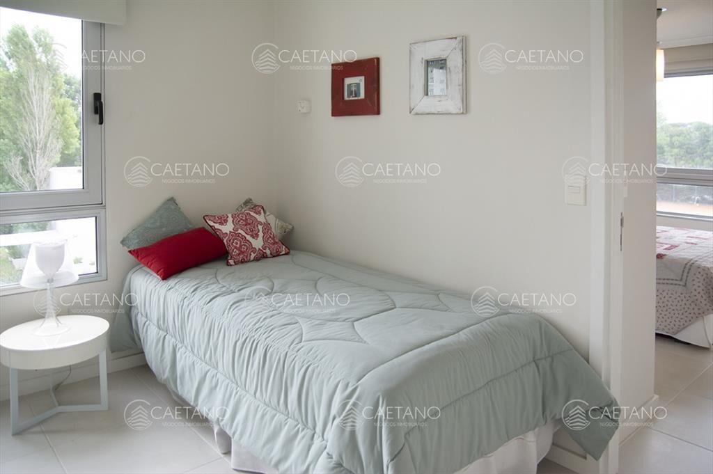 Departamento de 1 dormitorio y medio en venta en